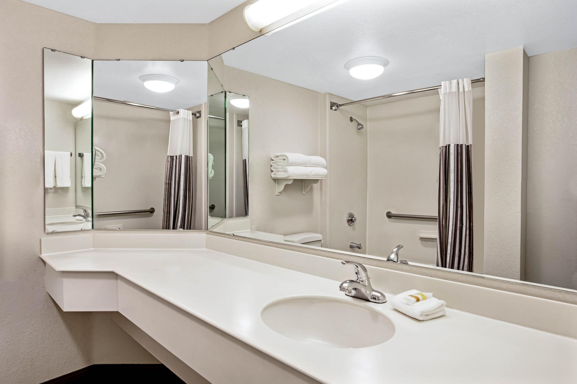 La Quinta By Wyndham Indianapolis Airport Plainfield Exterior foto