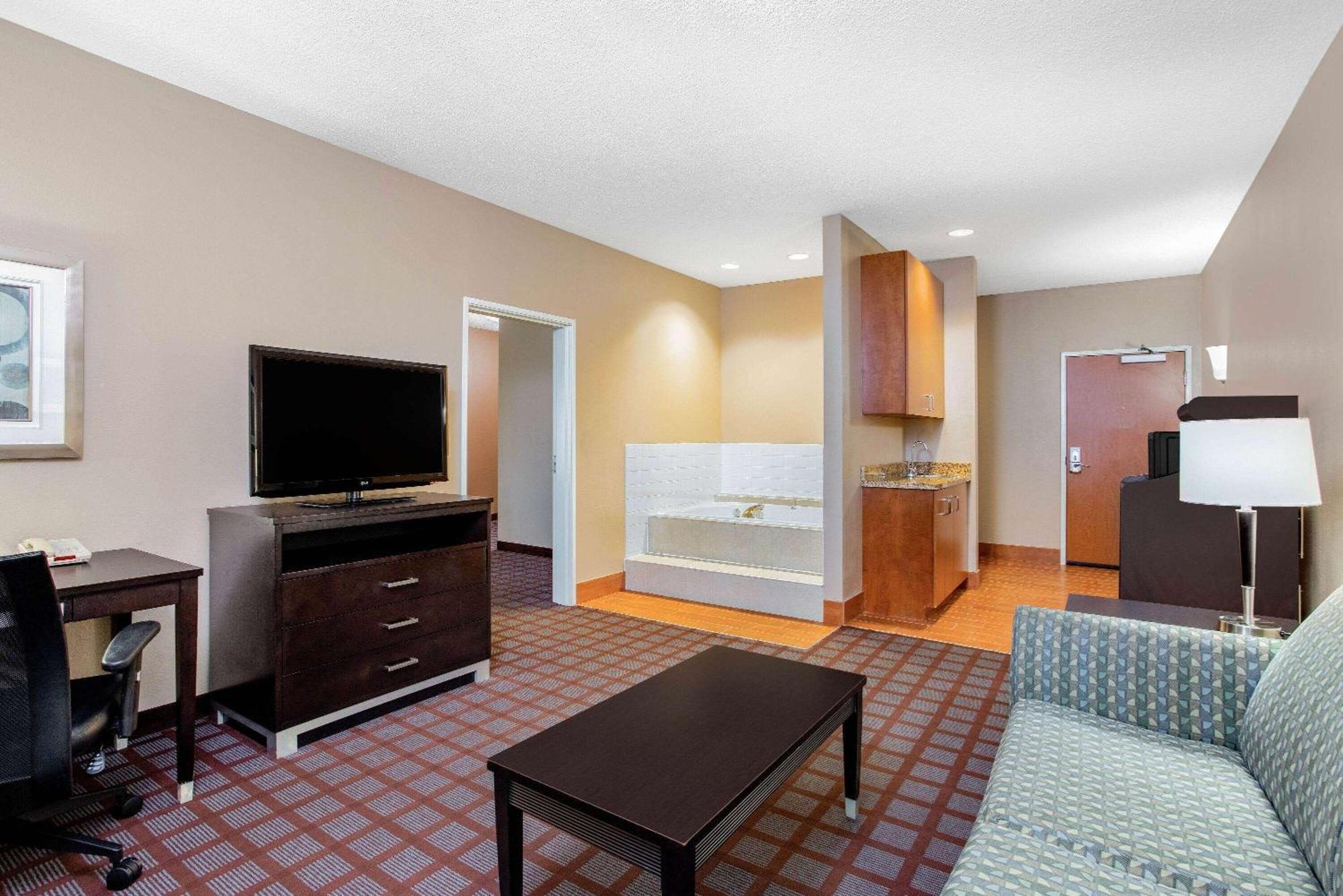 La Quinta By Wyndham Indianapolis Airport Plainfield Exterior foto